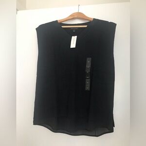 Beautiful Banana Republic Top New with Tags